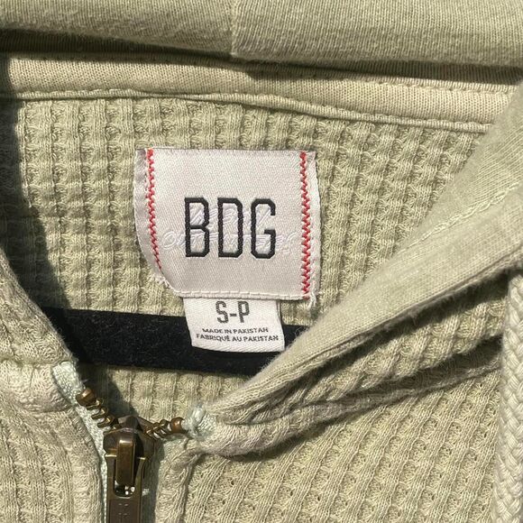 Urban-Outfitters Reworked Handmade Shamrock Clover Green Cropped Zip-up Hoodie - Picture 4 of 6